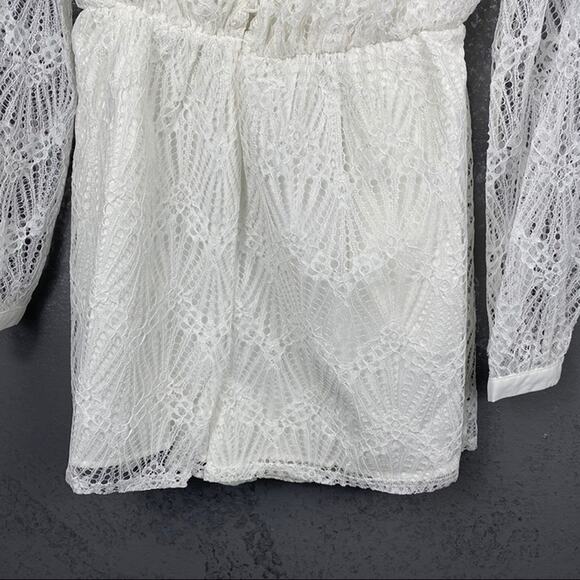 Sugar + Lips lace up lace long sleeve romper - Picture 5 of 12